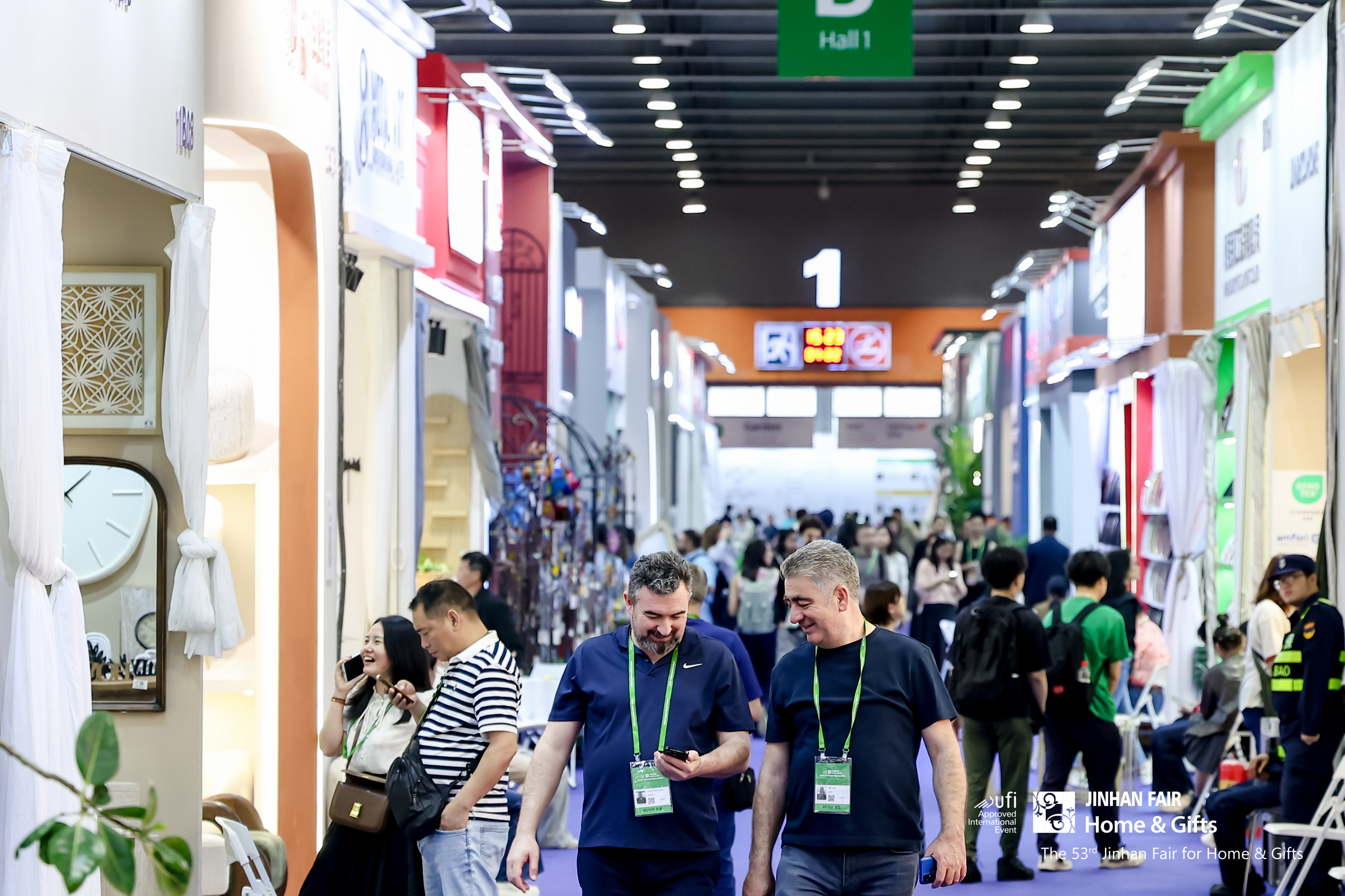 全球采购商齐聚jinhan fair